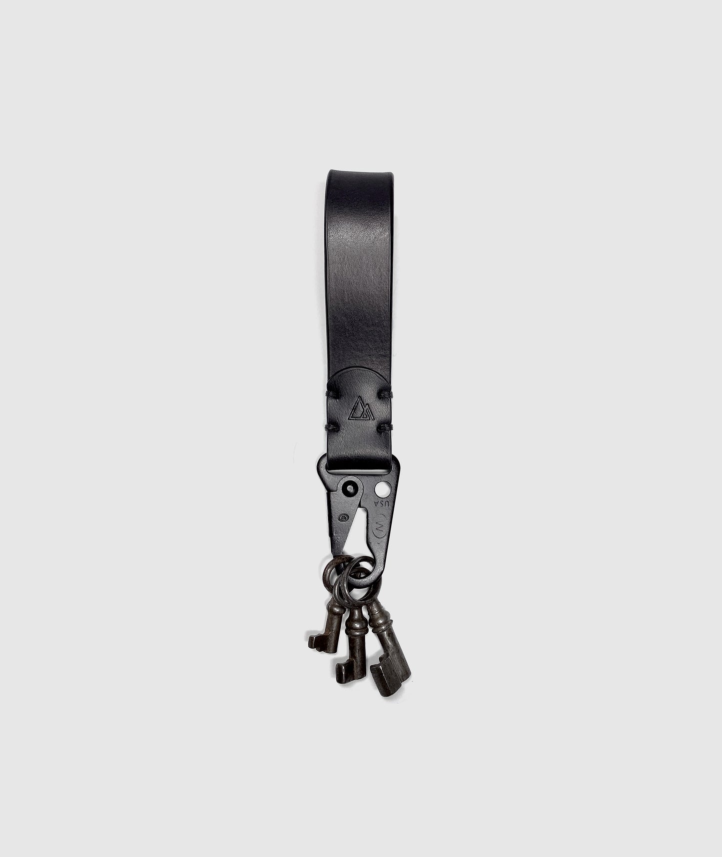 Black handmade long leather snap hook keychain by darksails - luxury leathergoods - porte clefs en cuir noir fait main