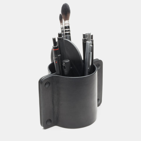 Porte-stylo en cuir noir fait main avec crayons et pinceaux