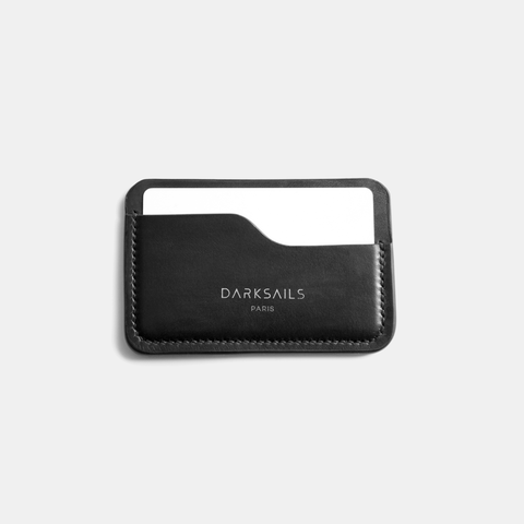 slim leather card holder - handmade in black full grain vegetable tanned leather - made in france - Porte-cartes minimaliste en cuir noir à tannage végétale naturel pleine fleur - darksails