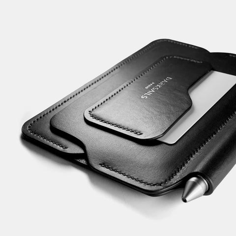 Support bureau cuir fait main détail couture point sellier